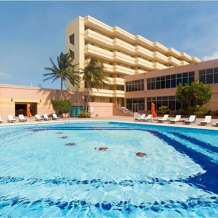 Ramada By Wyndham Princess Belize City Extérieur photo