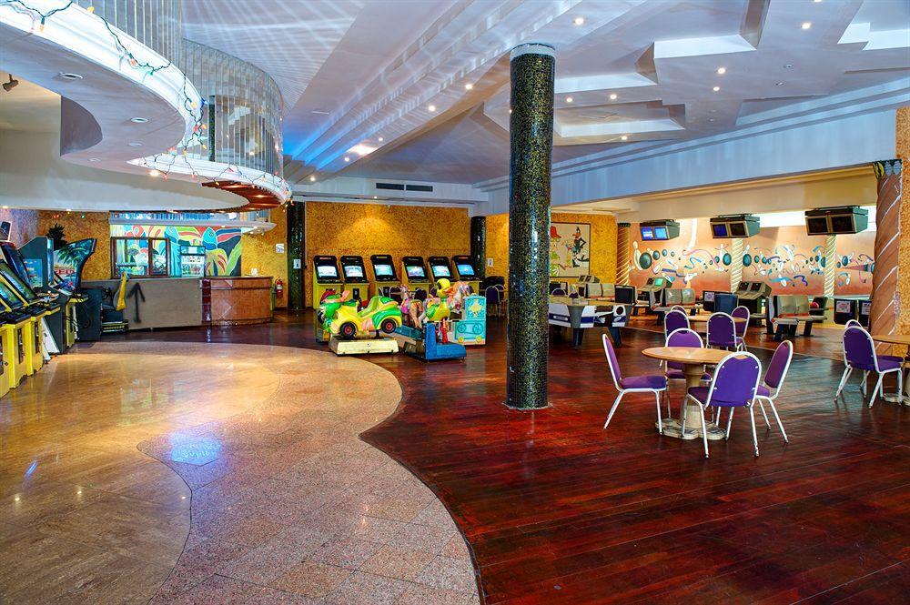 Ramada By Wyndham Princess Belize City Restaurant photo