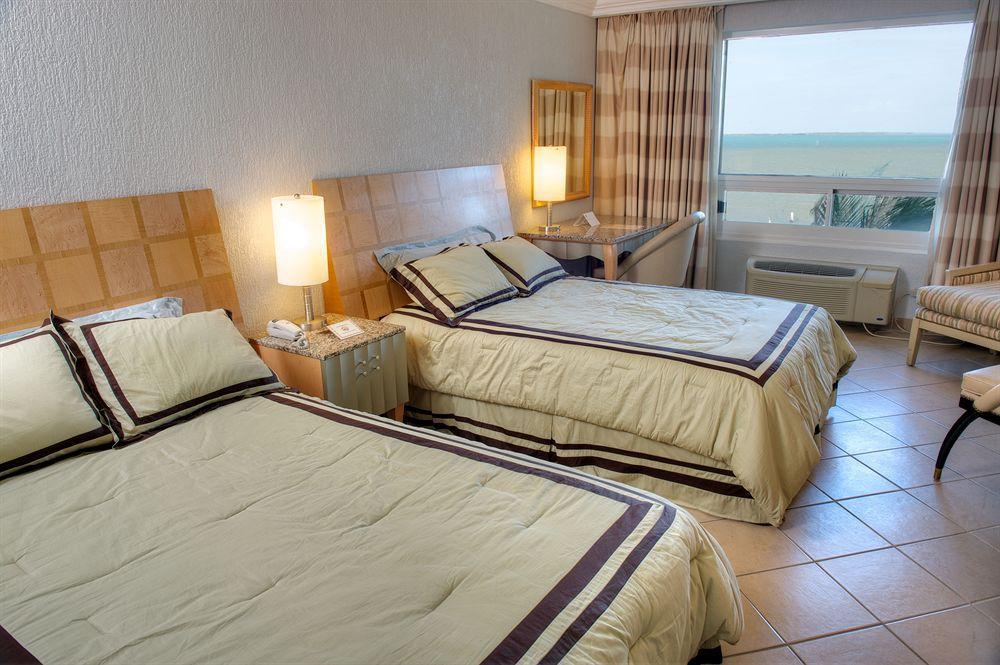 Ramada By Wyndham Princess Belize City Chambre photo