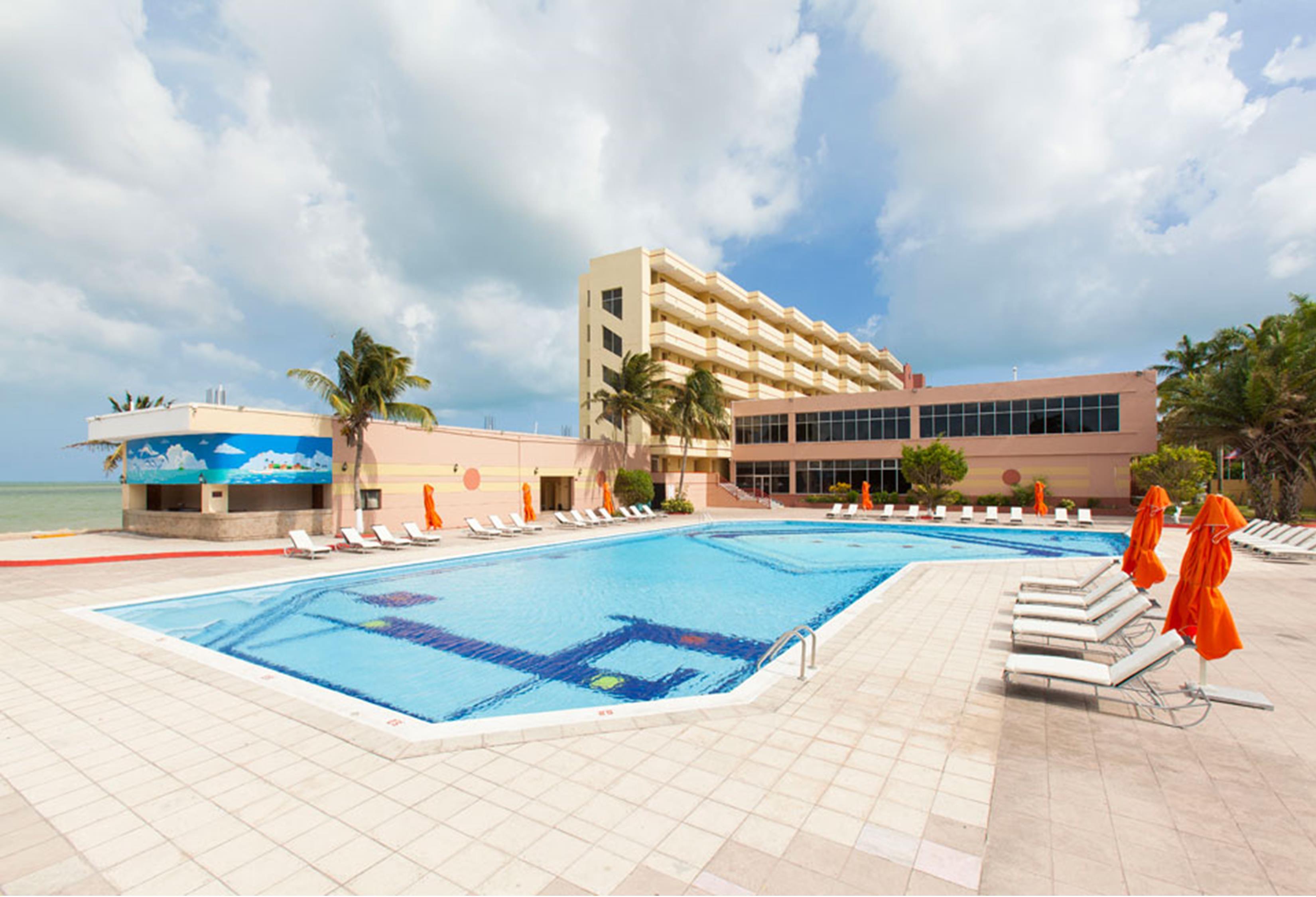 Ramada By Wyndham Princess Belize City Extérieur photo
