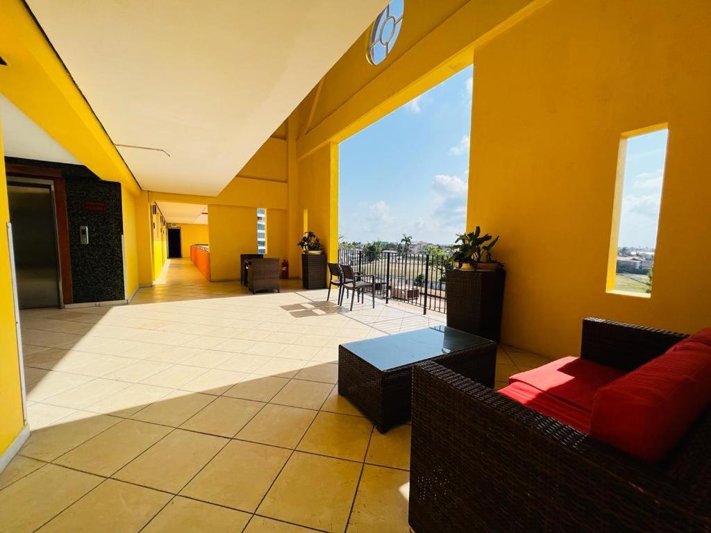 Ramada By Wyndham Princess Belize City Extérieur photo