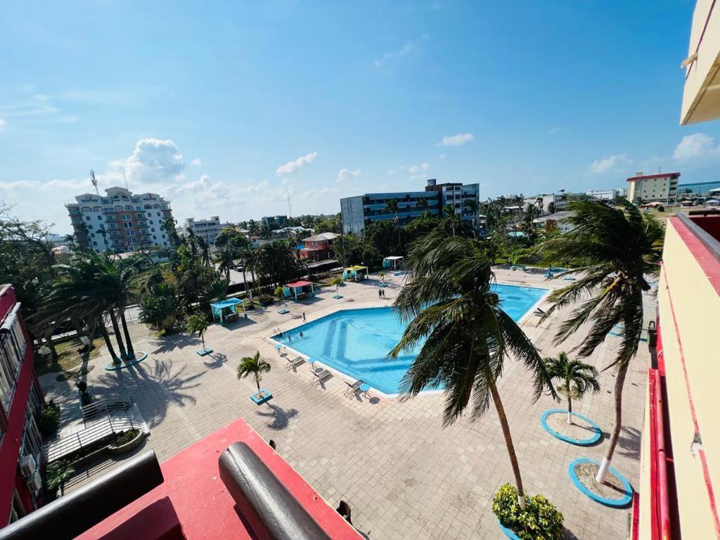 Ramada By Wyndham Princess Belize City Extérieur photo