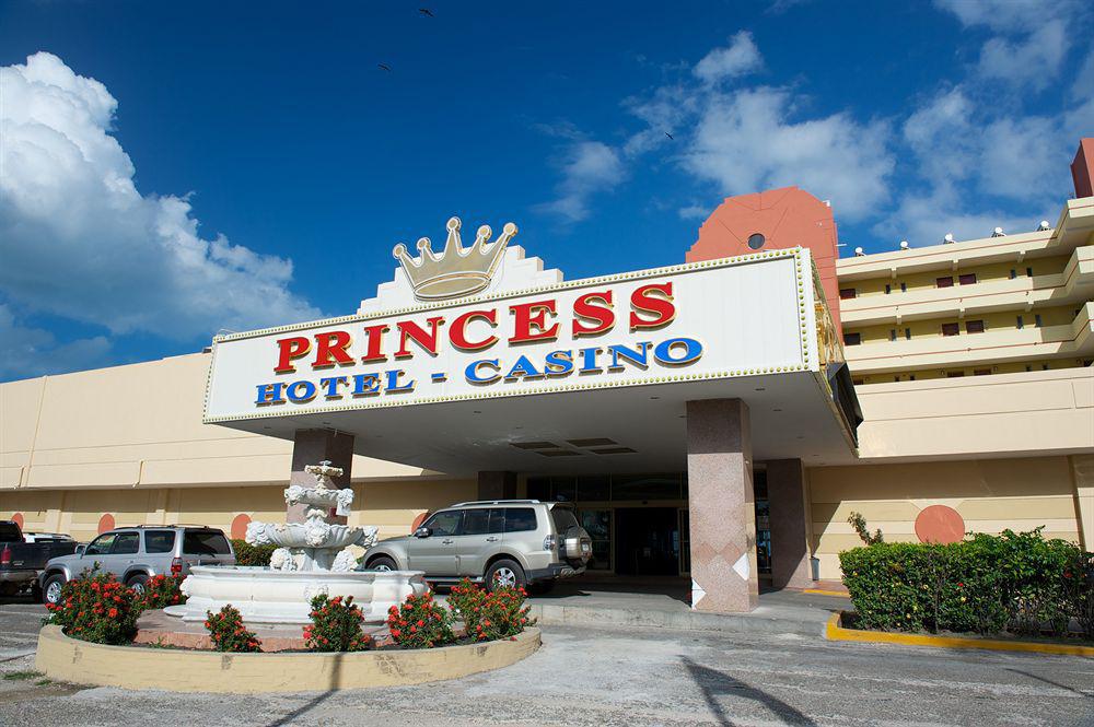 Ramada By Wyndham Princess Belize City Extérieur photo