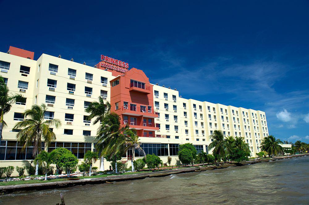 Ramada By Wyndham Princess Belize City Extérieur photo
